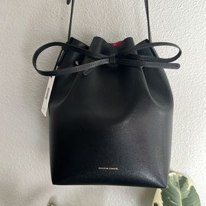 BNWT Mansur gavriel black leather crossbody bag bucket bag